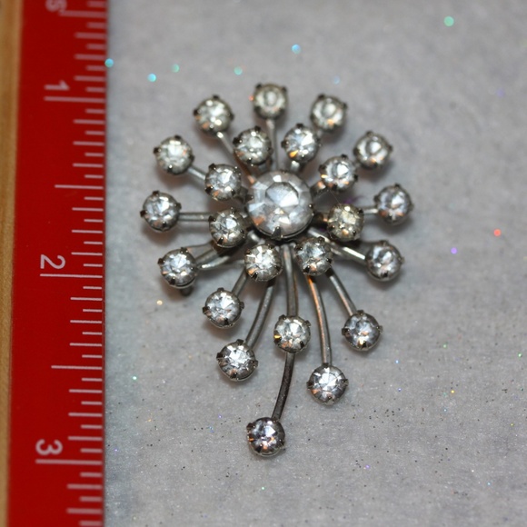 Vintage Glass Rhinestone Silver Spray Brooch Pin - Picture 2 of 3